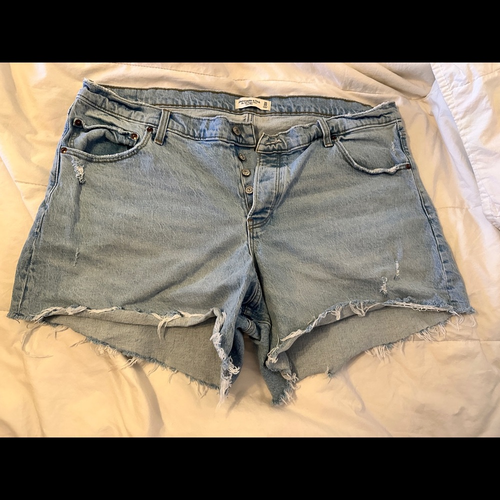 Abercrombie & Fitch The 90s Baggy Short Low Rise